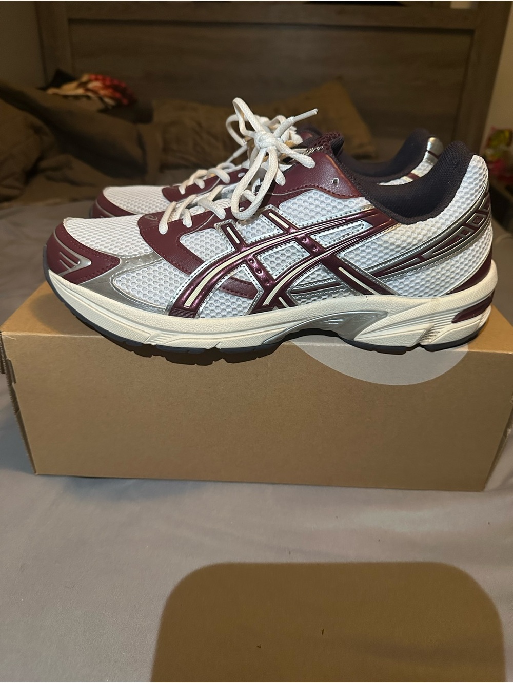 Asics White and Burgundy Lace-Up Mesh Trainers - Picture 3 of 4